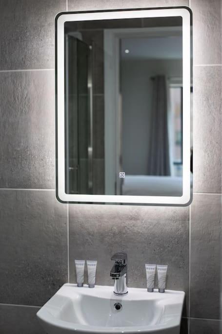 Luxury, Sleeps 6, City Centre Belfast Dış mekan fotoğraf