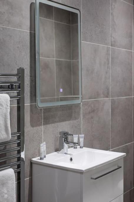 Luxury, Sleeps 6, City Centre Belfast Dış mekan fotoğraf