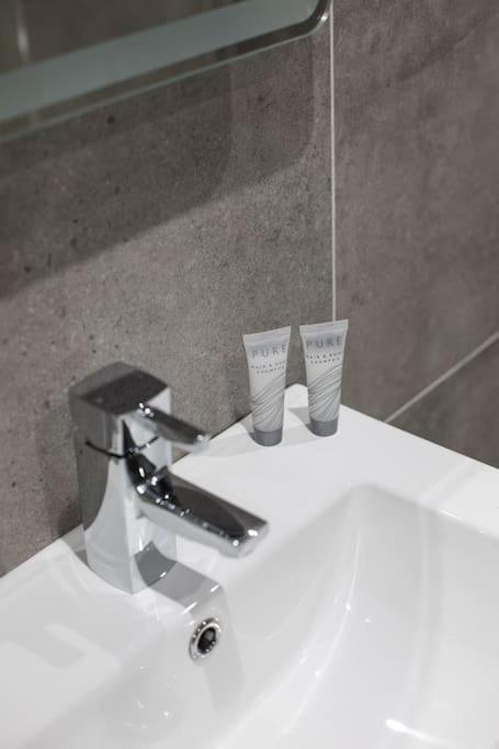 Luxury, Sleeps 6, City Centre Belfast Dış mekan fotoğraf